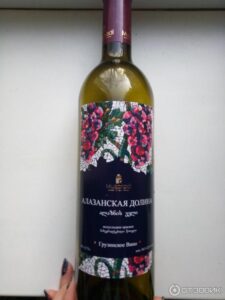 Алазанская Долина (Грузня) полусладкое: 0.75L